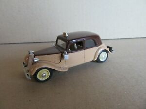 【送料無料】模型車 モデルカー タクシーシトッラタクシーシトロエン188j eligor 1031 taxi citreon traction 11 bl cie taxis citroen 1938 143|hokushin