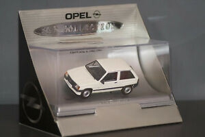 【送料無料】模型車 モデルカー オペルカーコレクションコルサオリグopel car collection corsa a white 19821993 emb orig 143