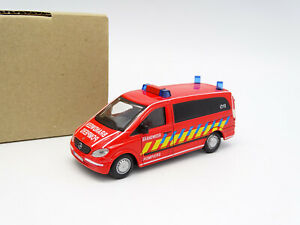 【送料無料】模型車 モデルカー ブラゴメルセデスヴィートburago sb 150 mercedes vito fire