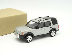 【送料無料】模型車 モデルカー ラスターランドローバーディスカバリーシルバーrastar sb 143 land rover discovery 3 silver