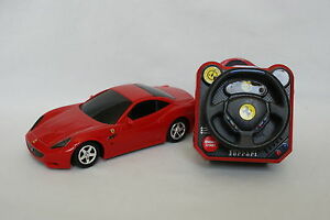 【送料無料】模型車 モデルカー ブラゴフェラーリカリフォルニアラジオburago 136 ferrari california radio control｜hokushin