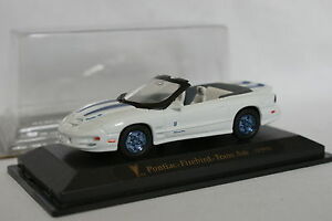 【送料無料】模型車 モデルカー ダイシェーネアメリカニッシュポンティアックファイアーバードトランスアムdie schone amerikanische 143 pontiac firebird trans am 1999