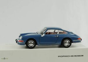 【送料無料】模型車 モデルカー porsche 911 coupe blue 1964 diecast 124 welly museum map