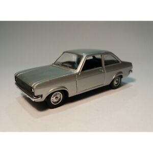 【送料無料】模型車 モデルカー フォードエスコートグレースケールsolido ref45ford escort l grey 676 scale 143 mc44137