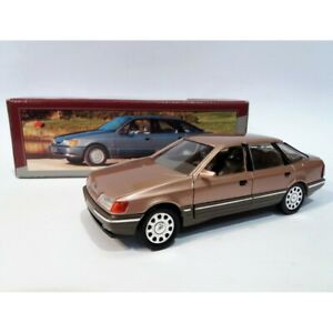 【送料無料】模型車 モデルカー シャバクアートフォードスコーピオスカラオリジナクボックスschabak art1500 ford scorpio 1986 skala 125 originaql box mc44868