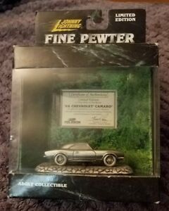 【送料無料】模型車 モデルカー ジョニーライトニングファインピューターコレクションシボレーカマロjohnny lightning fine pewter collection 68 chevrolet camaro