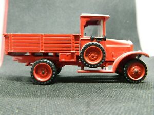 【送料無料】模型車 モデルカー モデルカートラックジルオリジナル