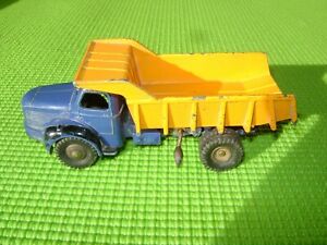 【送料無料】模型車 モデルカー ディンキートラックベリエットベネキャリア