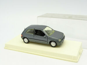 【送料無料】模型車 モデルカー ルノークリオグリスポルトsolido 143 renault clio 1 gris 3 portes 13,301円