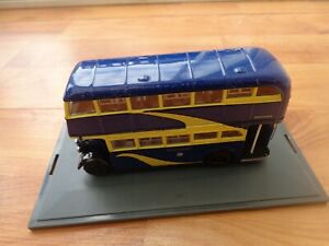 【送料無料】模型車 モデルカー コーギークロスリーシールドサイモンサイドダブルデストバスcorgi ooc 176 crossley dd42 south shields simonside double dest om41607a bus