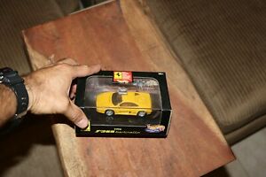 【送料無料】模型車 モデルカー フェラーリホットホイールベルリネッタイエローferrari hot wheels 143 f355 berlinetta yellow｜hokushin