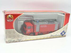 【送料無料】模型車 モデルカー ソリドボンボスルノーsolido bomberos 155 renault trm itc