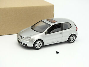 【送料無料】模型車 モデルカー シューコゴルフグレーschuco sb 143 vw golf 2008 grey