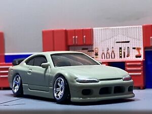 【送料無料】模型車 モデルカー ホットホイールシルビアカスタムhot wheels nissan silvia s15 custom