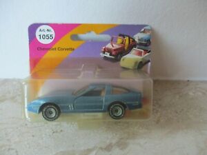 【送料無料】模型車 モデルカー シボレーコルベットモデルカーオリジナルボックスold siku 1055 chevrolet corvette model car with original box