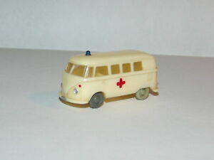 【送料無料】模型車 モデルカー モデルカーワイキングバスk37911 model car wiking vw bus t 1 red cross krankenw