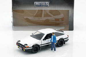 【送料無料】模型車 モデルカー トヨタシリーズマンガフィギュアタクミtoyota thunder ae86 of the tv series manga initial d with figure takumi 124