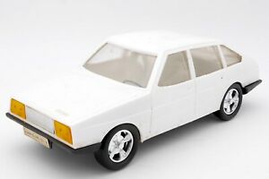 【送料無料】模型車 モデルカー ファンディプラスチックスペインタルボットクライスラーfundiplastic spain talbot chrysler 150 with its box