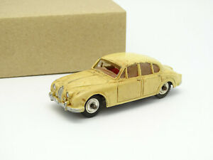 【送料無料】模型車 モデルカー ディンキートイズイングランドジャガーdinky toys england 143 jaguar mki 34l 195