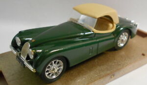 【送料無料】模型車 モデルカー ブルムスケールメタルモデルジャガーリトリグリーンbrumm 143 scale metal modelr102 jaguar 35 litri hp 160 1948 green