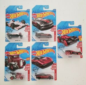 【送料無料】模型車 モデルカー ホットホイールロットターゲットレッドエディションhot wheels lot of 5 2020 target exclusive red edition 1 2 3 5 6