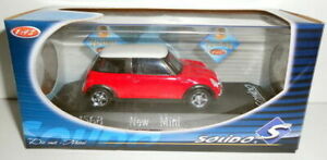 【送料無料】模型車 モデルカー ミニクーパーレッドホワイトsolido 143 1568 bmw mini cooper red white