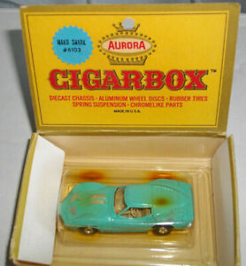 【送料無料】模型車 モデルカー オーロラシガーボックスシボレーマコシャークミントインボックスターコイズaurora cigarbox 6103 chevrolet mako shark mint in box turquois
