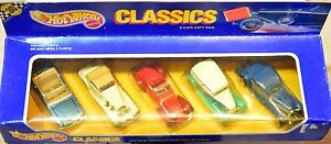 【送料無料】模型車 モデルカー ホットホイールクラシックパックオーバーンメルセデスブガッティマスタングhot wheels classic 5 car gift pak auburn mercedes bugatti mustang