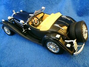 【送料無料】模型車 モデルカー ブラゴメルセデスベンツロードスタータラ