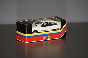 【送料無料】模型車 モデルカー ガマヴォクソールアストラホワイトディーラーボックスカデットgama vauxhall astra gte 143 white dealer box 1197 kadett e gsi
