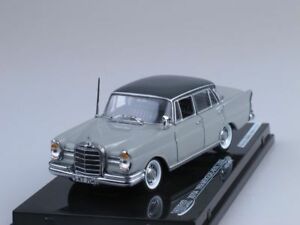 【送料無料】模型車 モデルカー スケールモデルメルセデス143 scale model mercedes 220se