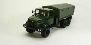 【送料無料】模型車 モデルカー モデロアエスカラカミオンヴェルデオスクロmodelo a escala camion 143 kraz260 19891994 late verde oscuro