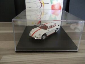 【送料無料】模型車 モデルカー トロフェウルノーアルパインベルリネッタホワイトレッドストライプtrofeu 143 renault alpine a110 1600 s berlinettawhite wred stripe