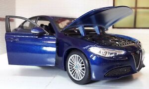 【送料無料】模型車 モデルカー スケールアルファロメオジュリアモデル124 scale alfa romeo giulia 2017 diecast detailed fast v6 model