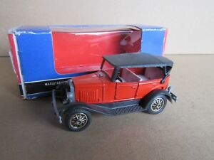 【送料無料】模型車 モデルカー ウッズルノボエクスポートソガスレッドソビエト59i udssr novoexport ussr gas has 1932 red cccp soviet 143