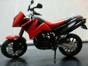 【送料無料】模型車 モデルカー ネッビアマイストデュークスカラnebbia maisto ktm 640 duke 118 scala｜hokushin