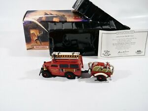 【送料無料】模型車 モデルカー マッチフォードヴァンファイアmatchbox yfe18 ford e83w van fire firemen mint
