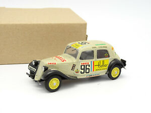 【送料無料】模型車 モデルカー ヘラーキットモンタートシトロエントションラリーオアシスheller kit montato 143 citroen traction rally oasis