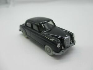 【送料無料】模型車 モデルカー ワイキングメルセデスベンツブラックアシッドシューブ