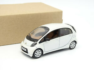 【送料無料】模型車 モデルカー シトロエンゼロヴァイスnorev sb 143 citroen czero weis