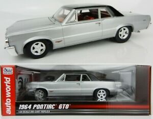 【送料無料】模型車 モデルカー ポンティアックシルバーオートワールドメタル124 1964 pontiac gto silver auto world metal detailed car model｜hokushin