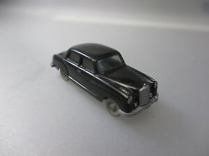 【送料無料】模型車 モデルカー ワイキングメルセデスベンツネロシュブwiking mercedes benz 220, nero schub91
