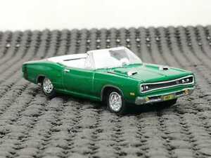 【送料無料】模型車 モデルカー ダッジコロネコンバーミニカーアメリカーノマスコロオートヴィンテージヴェルデ1969 dodge coronet conver rt minicar 164 americano muscolo auto vintage verde