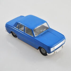 【送料無料】模型車 モデルカー プラスチックワートブルクモデルヘッドwartburg 353old model head with frictionplasticbird
