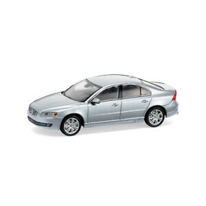【送料無料】模型車 モデルカー モデルカーボルボシルバーメタリックスケールwonderful prmodelcar volvo s80 2013 electric silver metallic scale 143|hokushin