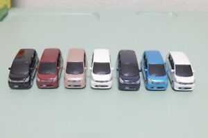 【送料無料】模型車 モデルカー ミニカーカロエジツィオーネリミタータプルバックオートノビタカラー