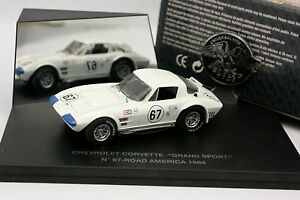 【送料無料】模型車 モデルカー ユニバーサルホビーシボレーコルベットグランデスポーツロードアメリカuniversal hobby uh 143 chevrolet corvette grande sport n67 road america 64