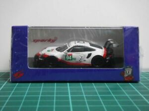 【送料無料】模型車 モデルカー スパークポルシェエクイポルマンspark 164 porsche 911 rsr 94 gt equipo 24h le mans 2018|hokushin