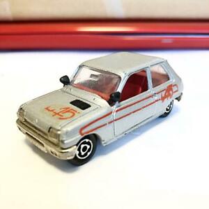 【送料無料】模型車 モデルカー マジョレットルノーメイドインフランストミカmajorette renault 5 made in france tomica measure