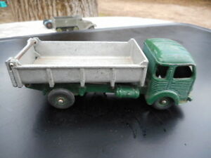 【送料無料】模型車 モデルカー フランスディンキーシムカカーゴボックスdinky toys made in france simca cargo to box n33|hokushin